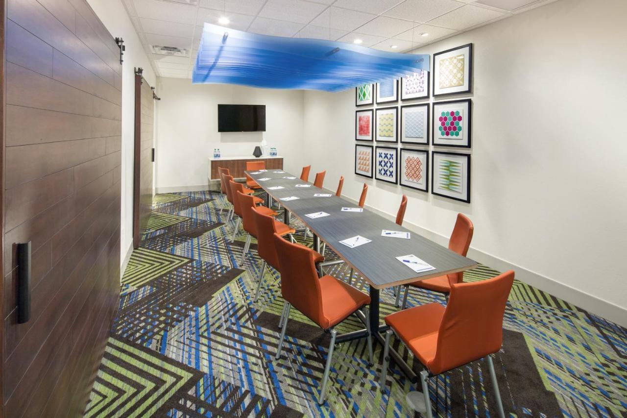 Holiday Inn Express & Suites - Indianapolis Nw - Zionsville By Ihg Whitestown Exterior foto